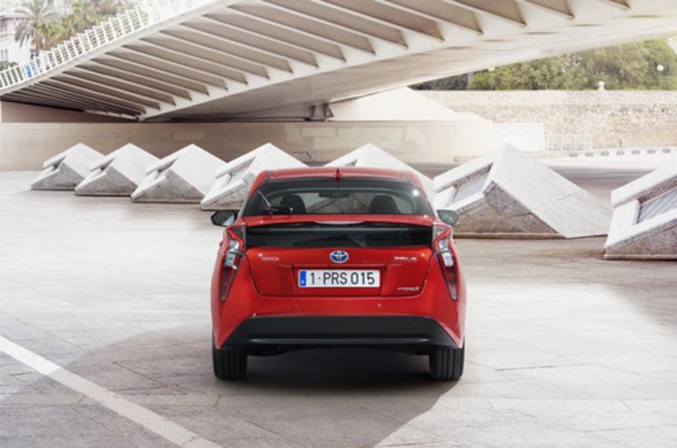 Novi Prius postaje rekorder potrošnje s 3 litre na 100 km